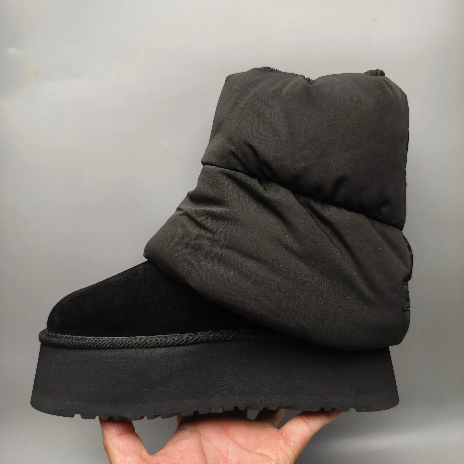💰640 UGG sheepskin all-in-one snow boots 8275 thick-soled down sheath casual boots Color: Maroon Black White Size: 35-40